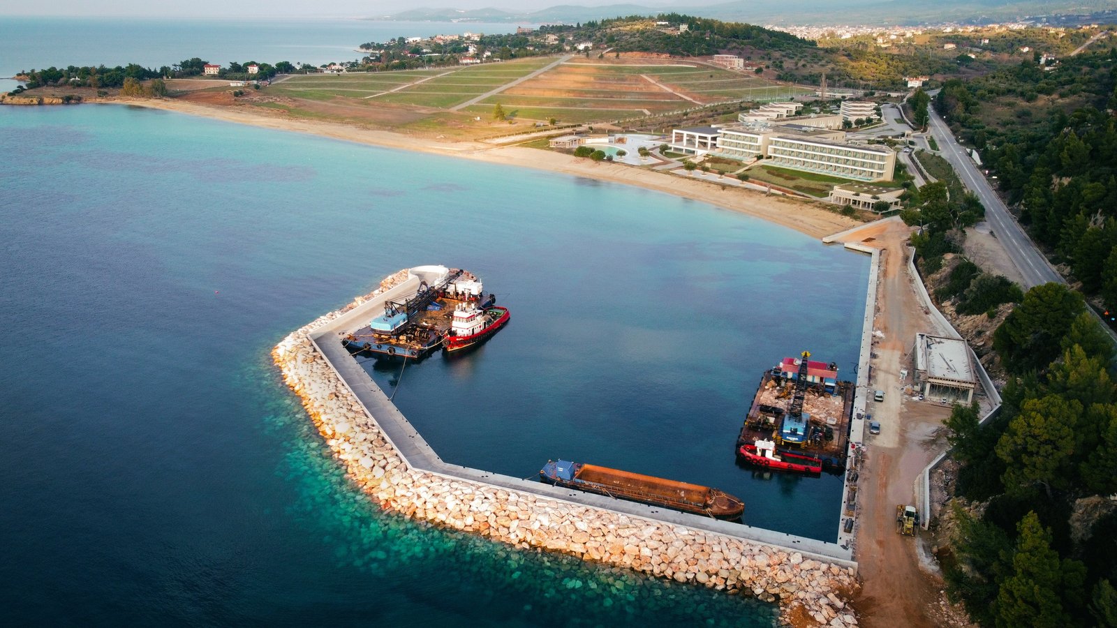 Καταφύγιο Τουριστικής Μαρίνας – ESHADA Αγίου Ιωάννη, (ΕΠΙΣΗΣ ξενοδοχείο & spa)